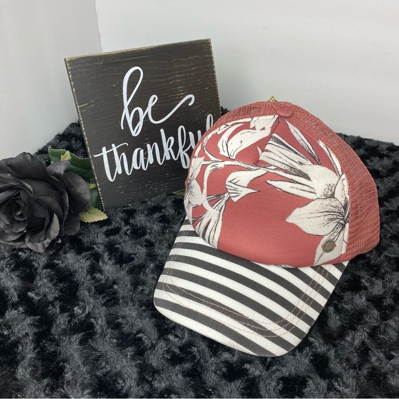 Roxy Trucker Hat - Picture 1 of 6